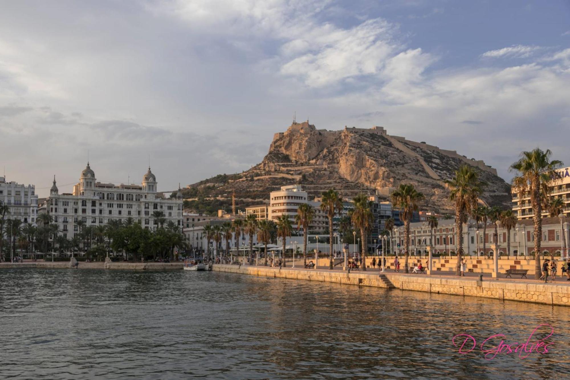 El Barrio Alicante , Playa Y Casco Antiguo Exterior photo